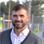 Dicen de mí mis alumnos que les gusta mi paciencia y como les explico matemáticas